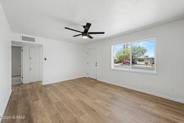 1322 N Rosemont Boulevard, Tucson, AZ 85712