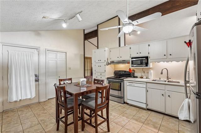 5316 Corsham Court SW, Lilburn, GA 30047