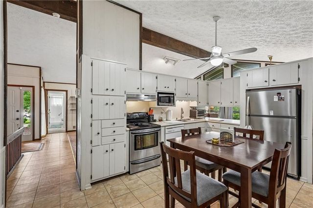 5316 Corsham Court SW, Lilburn, GA 30047