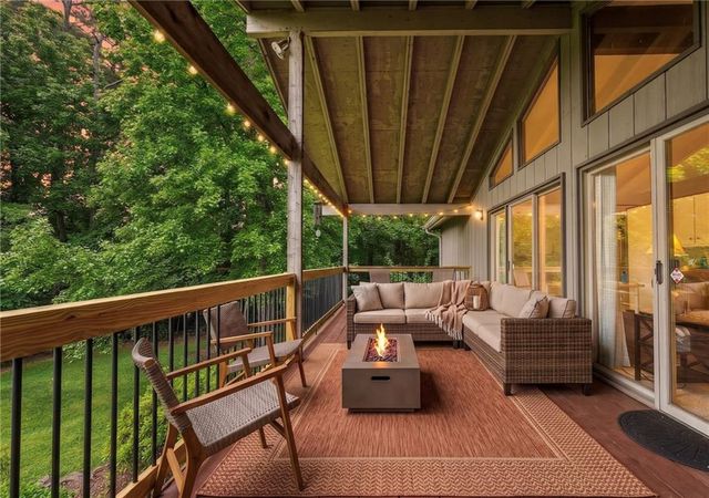 5316 Corsham Court SW, Lilburn, GA 30047
