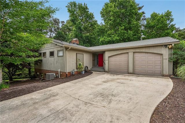 5316 Corsham Court SW, Lilburn, GA 30047
