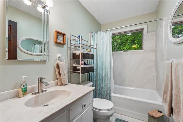 5316 Corsham Court SW, Lilburn, GA 30047