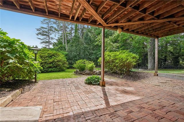 5316 Corsham Court SW, Lilburn, GA 30047