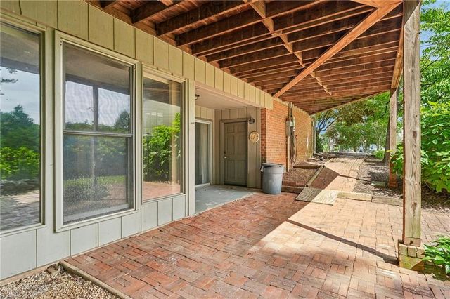 5316 Corsham Court SW, Lilburn, GA 30047