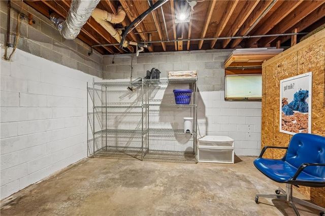 5316 Corsham Court SW, Lilburn, GA 30047