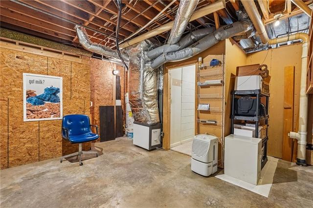 5316 Corsham Court SW, Lilburn, GA 30047