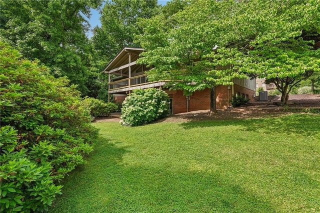 5316 Corsham Court SW, Lilburn, GA 30047