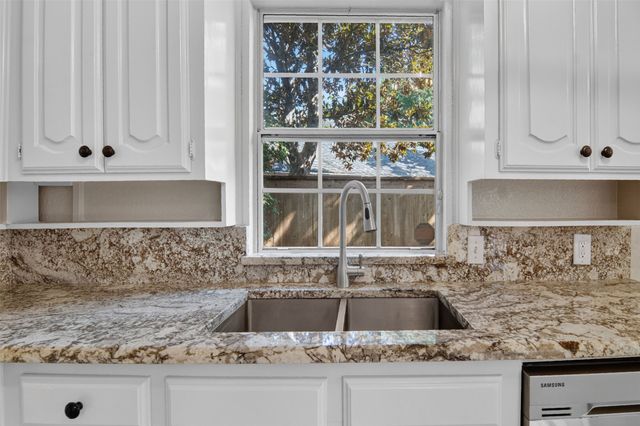 4925 Courtside Drive, Fort Worth, TX 76133