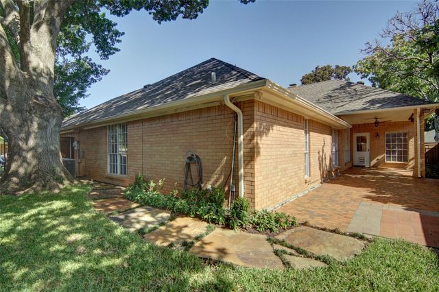 4925 Courtside Drive, Fort Worth, TX 76133