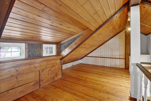 289 Lyon Lake Road, Fredonia Twp, MI 49068