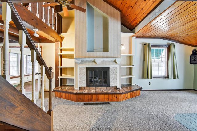 289 Lyon Lake Road, Fredonia Twp, MI 49068