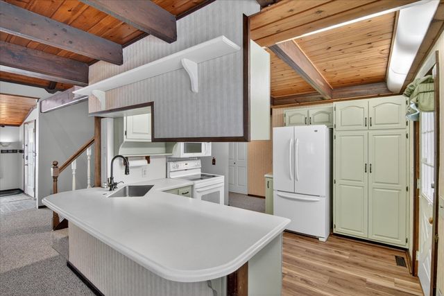 289 Lyon Lake Road, Fredonia Twp, MI 49068