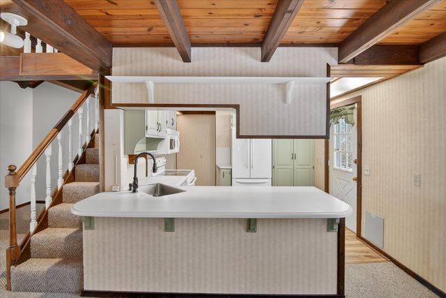 289 Lyon Lake Road, Fredonia Twp, MI 49068