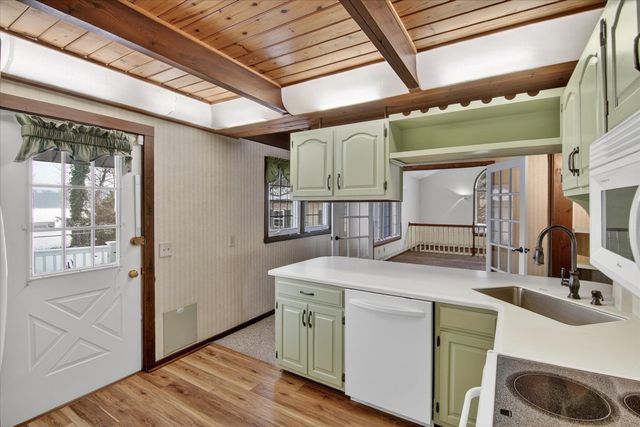 289 Lyon Lake Road, Fredonia Twp, MI 49068