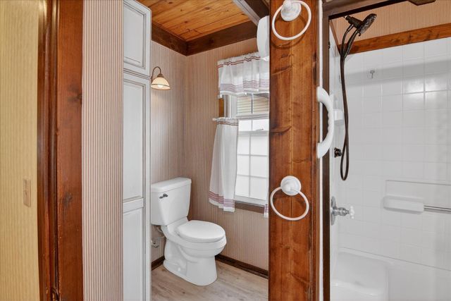 289 Lyon Lake Road, Fredonia Twp, MI 49068