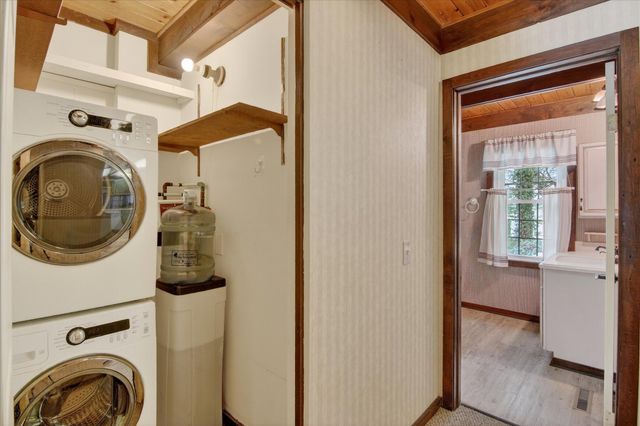 289 Lyon Lake Road, Fredonia Twp, MI 49068