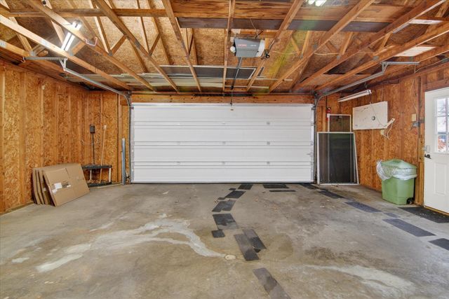 289 Lyon Lake Road, Fredonia Twp, MI 49068