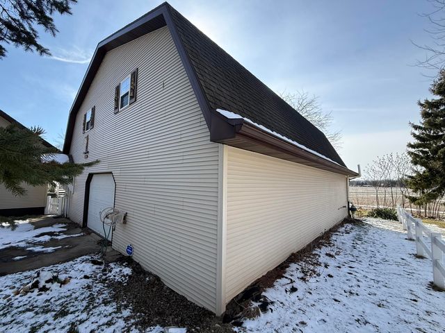 289 Lyon Lake Road, Fredonia Twp, MI 49068