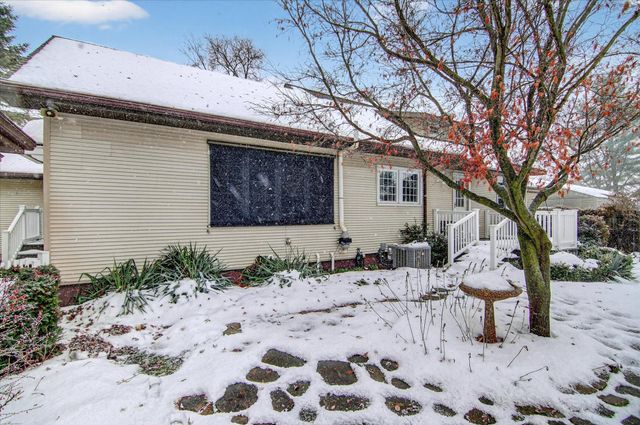 289 Lyon Lake Road, Fredonia Twp, MI 49068