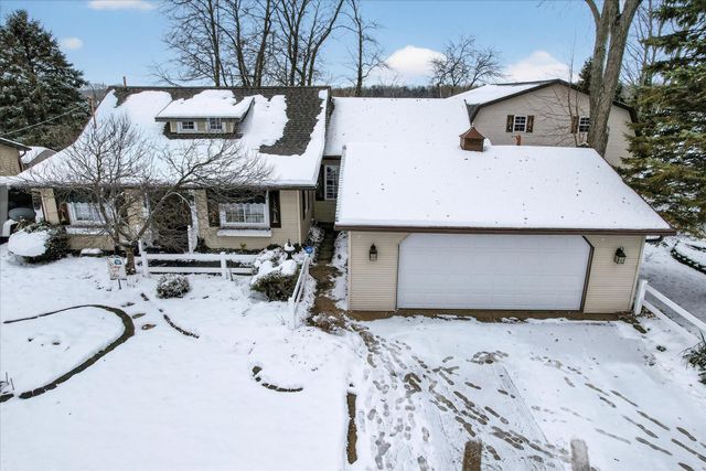 289 Lyon Lake Road, Fredonia Twp, MI 49068