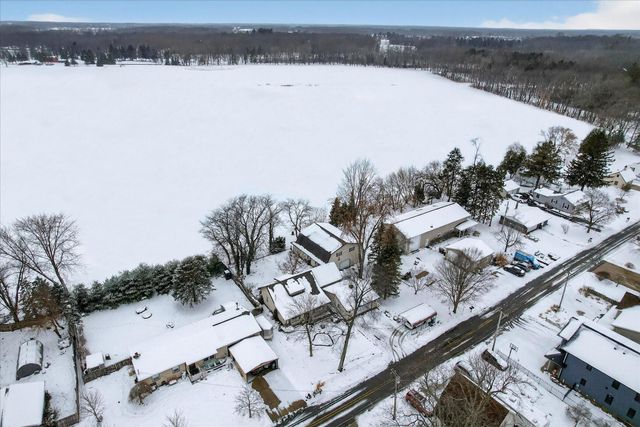 289 Lyon Lake Road, Fredonia Twp, MI 49068