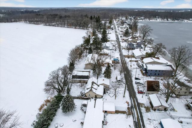 289 Lyon Lake Road, Fredonia Twp, MI 49068