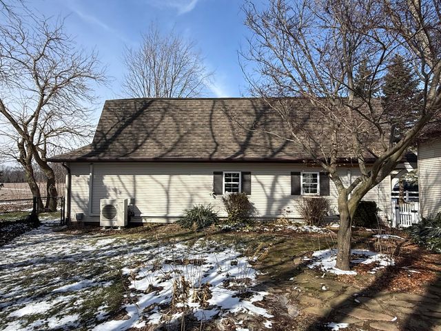 289 Lyon Lake Road, Fredonia Twp, MI 49068