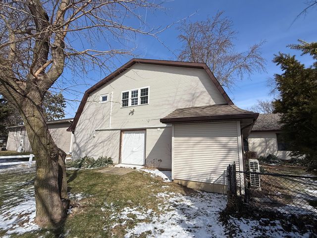 289 Lyon Lake Road, Fredonia Twp, MI 49068