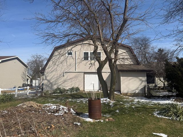 289 Lyon Lake Road, Fredonia Twp, MI 49068