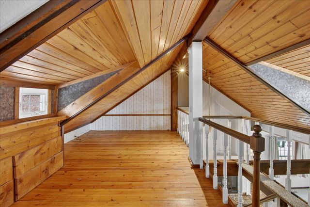 289 Lyon Lake Road, Fredonia Twp, MI 49068