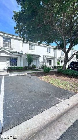 8239 Pacific Beach DR, Fort Myers, FL 33966