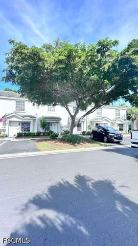 8239 Pacific Beach DR, Fort Myers, FL 33966