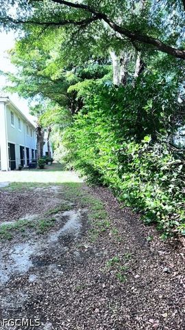 8239 Pacific Beach DR, Fort Myers, FL 33966