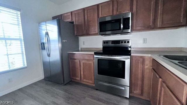 8239 Pacific Beach DR, Fort Myers, FL 33966