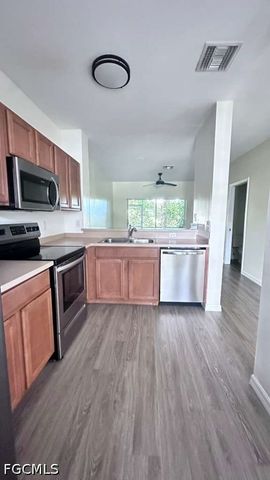 8239 Pacific Beach DR, Fort Myers, FL 33966