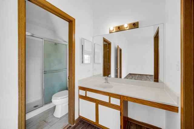 55 King Drive, Streamwood, IL 60107