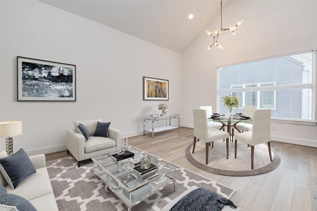 1123 W 17th Street B, Houston, TX 77008