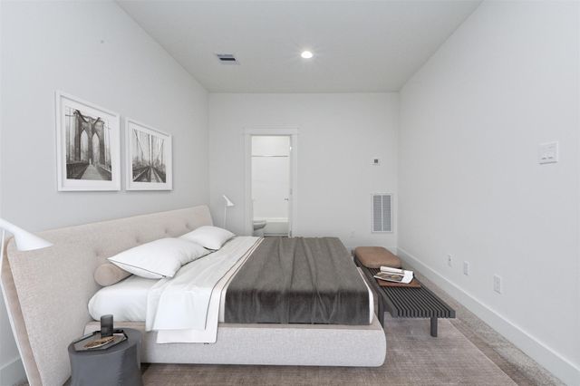 1123 W 17th Street B, Houston, TX 77008