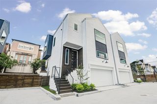 1123 W 17th Street B, Houston, TX 77008