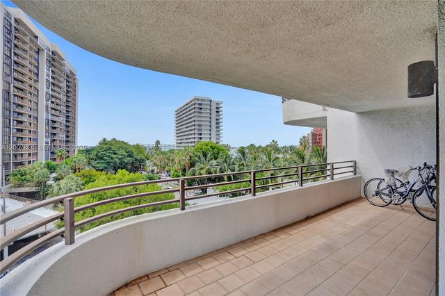 151 SE 15th Rd 502, Miami, FL 33129