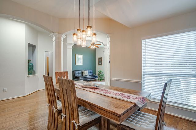 6425 Greenbriar Lane, Fort Worth, TX 76132