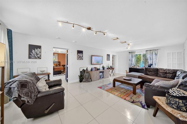 10141 SW 46th Street, Miami, FL 33165