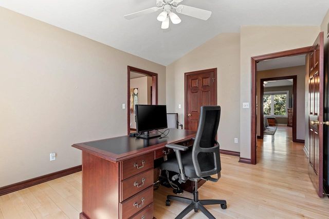 715 HICKORY VALLEY COURT, De Pere, WI 54115
