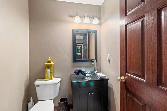 715 HICKORY VALLEY COURT, De Pere, WI 54115
