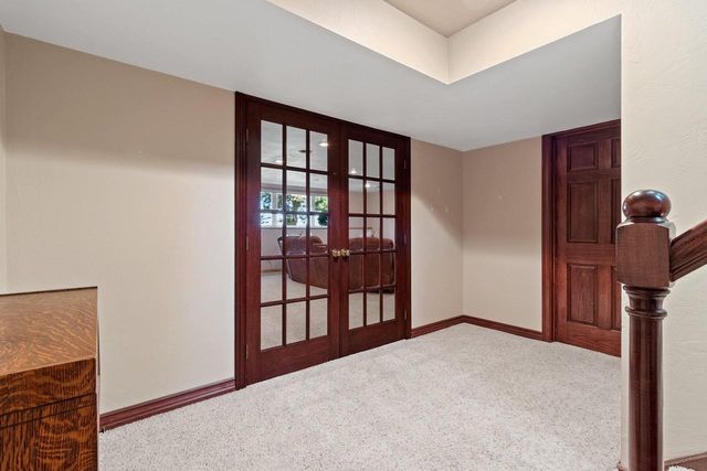 715 HICKORY VALLEY COURT, De Pere, WI 54115
