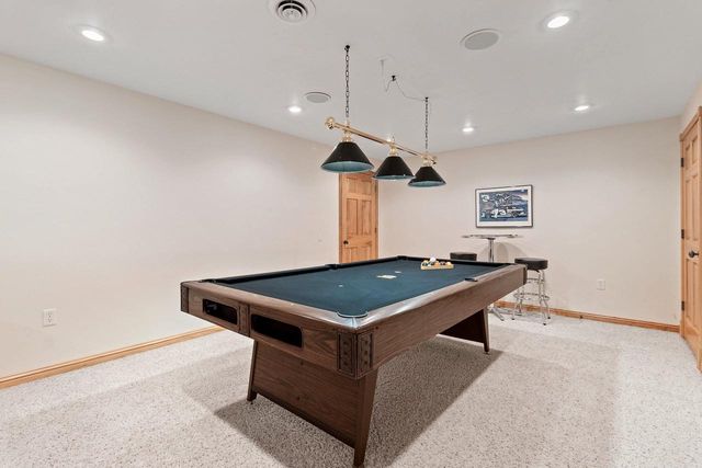 715 HICKORY VALLEY COURT, De Pere, WI 54115