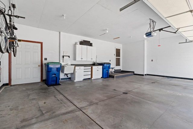 715 HICKORY VALLEY COURT, De Pere, WI 54115