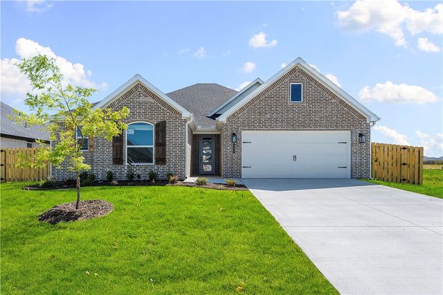 689 Primitivo Avenue, Tontitown, AR 72762