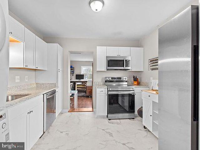 3107 LINDEN AVE, Fredericksburg, VA 22401