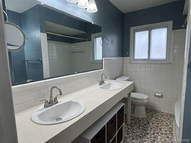 30792 Whittier Avenue, Madison Heights, MI 48071
